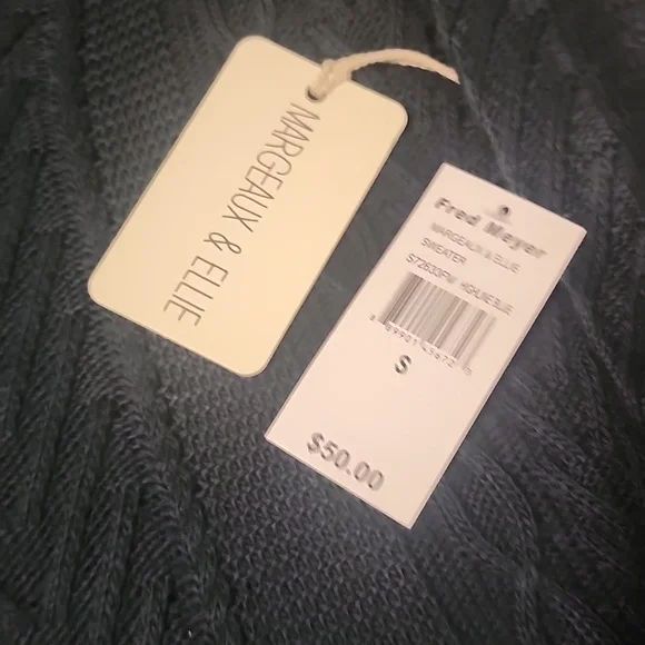 Lightweight 3/4 sleeve top - Picture 3 of 4